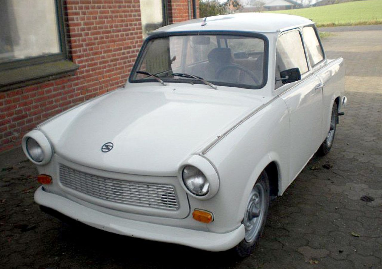 Tazza In Ceramica Trabant 601 – Capacità 330ml – Regalo Per Appassionati